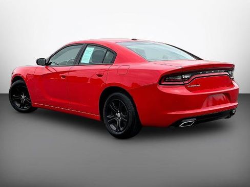 Used 2022 Dodge Charger SXT RWD image 4