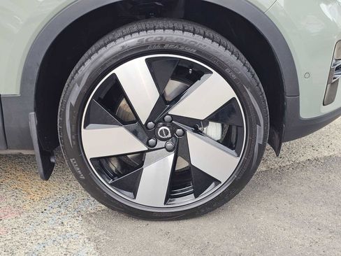 Certified 2023 Volvo XC40 Recharge Ultimate w/ Protection Package Premier image 9