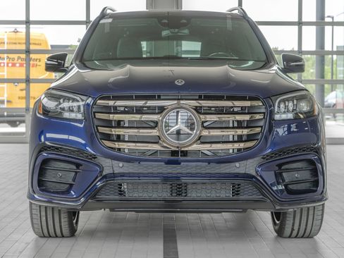 New 2025 Mercedes-Benz GLS 580 4MATIC image 11