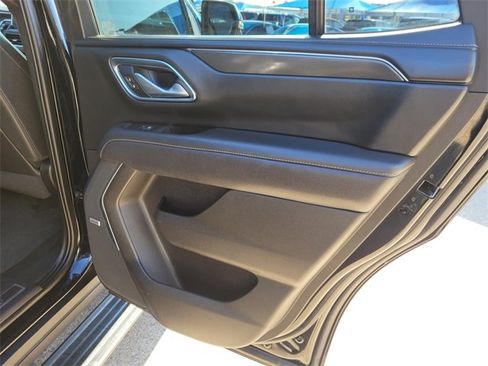 Used 2021 GMC Yukon AT4 w/ AT4 Premium Package image 11