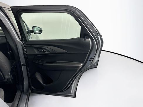 Used 2024 Chevrolet TrailBlazer LS FWD image 27