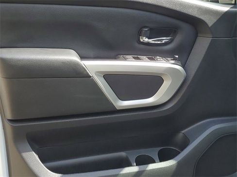 Certified 2024 Nissan Titan SV w/ SV Convenience Package image 21