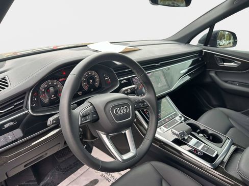 Used 2025 Audi Q7 2.0T Premium image 18