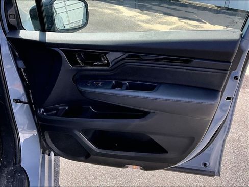 Used 2025 Honda Odyssey Elite image 12