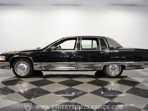 Used 1995 Cadillac Fleetwood Brougham RWD image 2