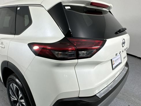 Used 2021 Nissan Rogue SV AWD/4WD image 30