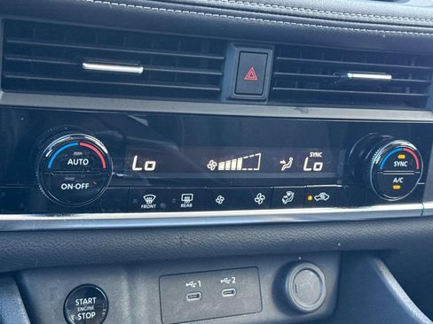 Used 2025 Nissan Rogue SV FWD image 23