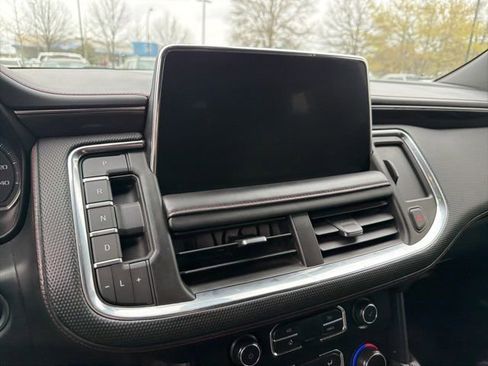 Used 2021 Chevrolet Suburban RST w/ Luxury Package image 12