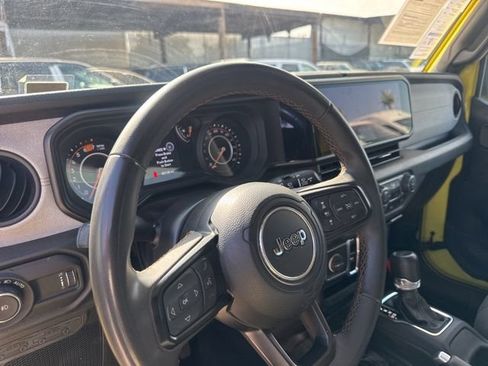 Used 2024 Jeep Wrangler Unlimited Sport AWD/4WD image 10