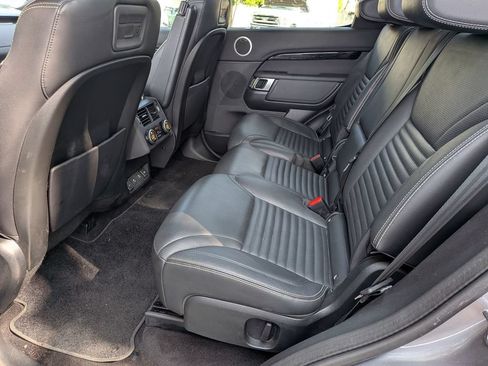 Used 2021 Land Rover Discovery S AWD/4WD image 26