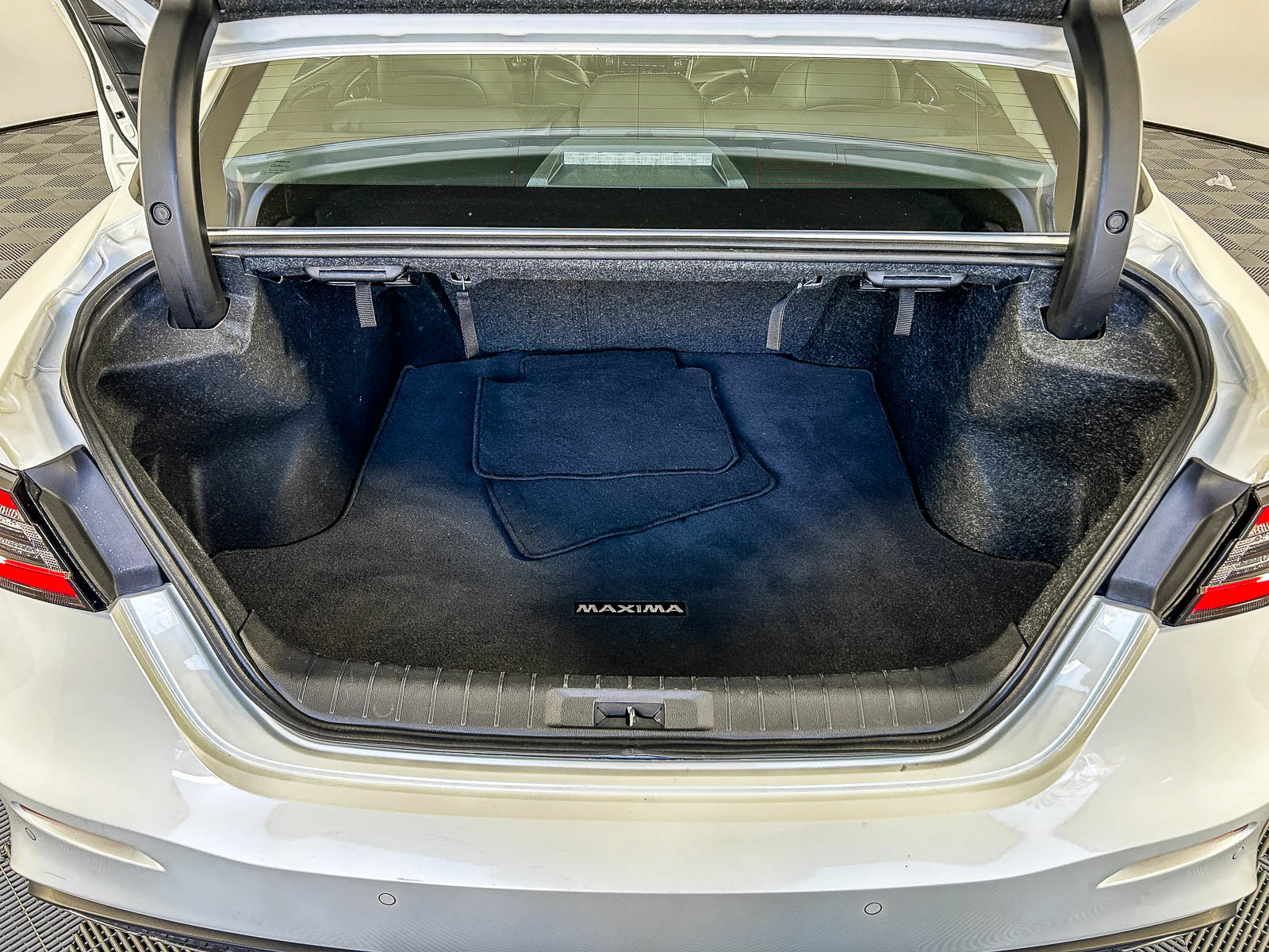Used 2023 Nissan Maxima SV w/ Floor Mat Group FWD image 26