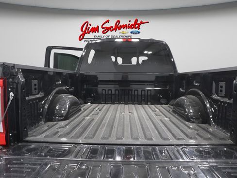 Used 2025 Ford F250 Platinum image 40