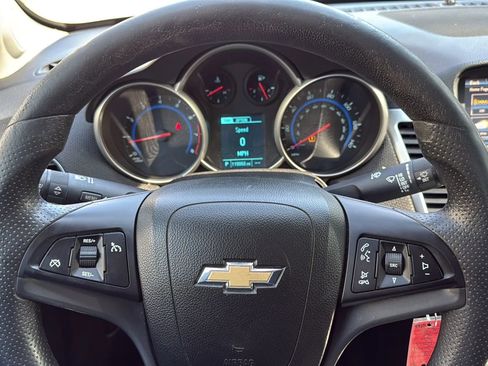 Used 2016 Chevrolet Cruze LT w/ Technology Package image 23