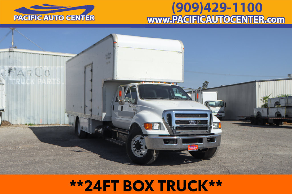 Used 2015 Ford F650 2WD Crew Cab Super Duty image 1
