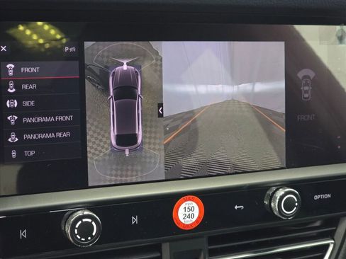 Certified 2024 Porsche Macan image 42