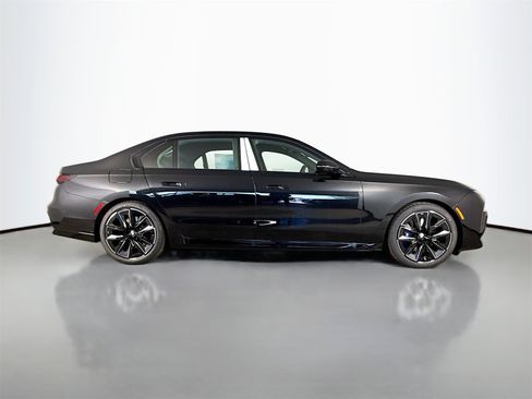 New 2026 BMW 740i image 8