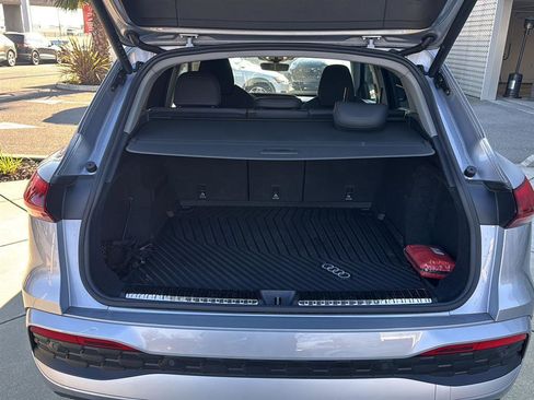 Used 2025 Audi Q5 Premium Plus w/ Premium Plus image 17