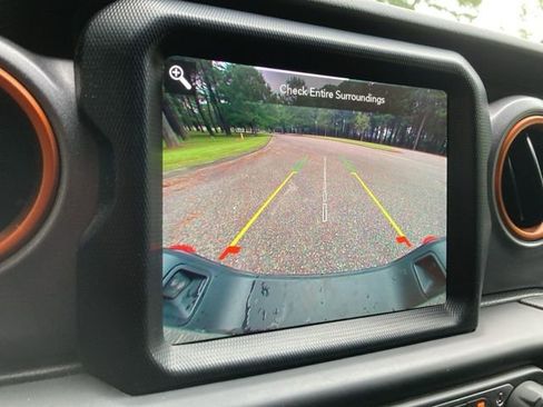 Used 2021 Jeep Gladiator Mojave image 31