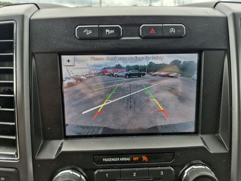 Used 2019 Ford F150 XLT w/ Equipment Group 302A Luxury AWD/4WD image 38