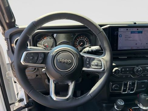 New 2026 Jeep Wrangler Unlimited Sahara AWD/4WD image 29