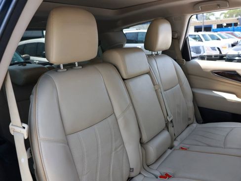 Used 2015 INFINITI QX60 FWD w/ Deluxe Touring Package image 17