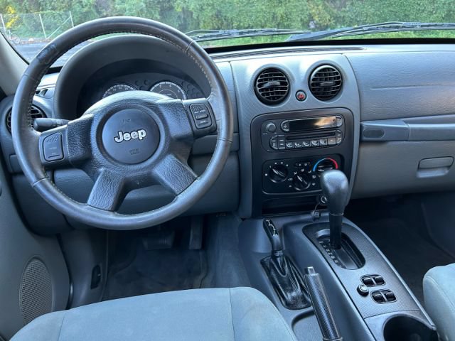 Used 2006 Jeep Liberty Sport AWD/4WD image 12