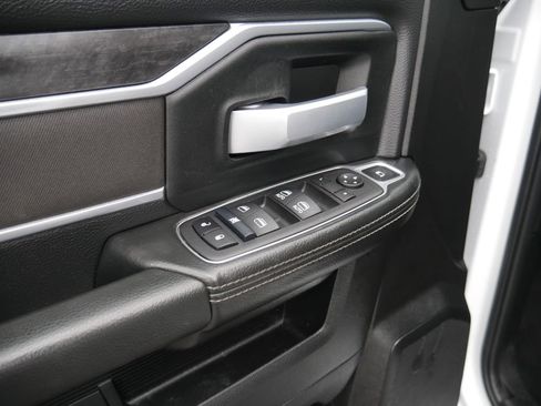 Used 2024 RAM 3500 SLT w/ Quick Order Package 2YG SLT image 23