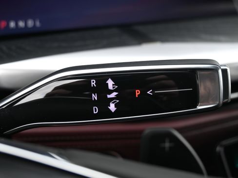 Used 2026 Cadillac Escalade Luxury w/ LPO, Floor Liner Package AWD/4WD image 25