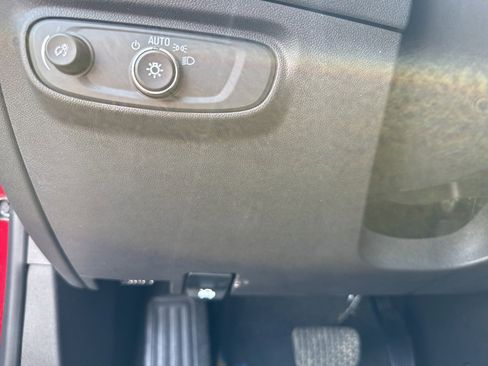 Used 2023 Chevrolet Equinox RS w/ RS Leather Package image 30