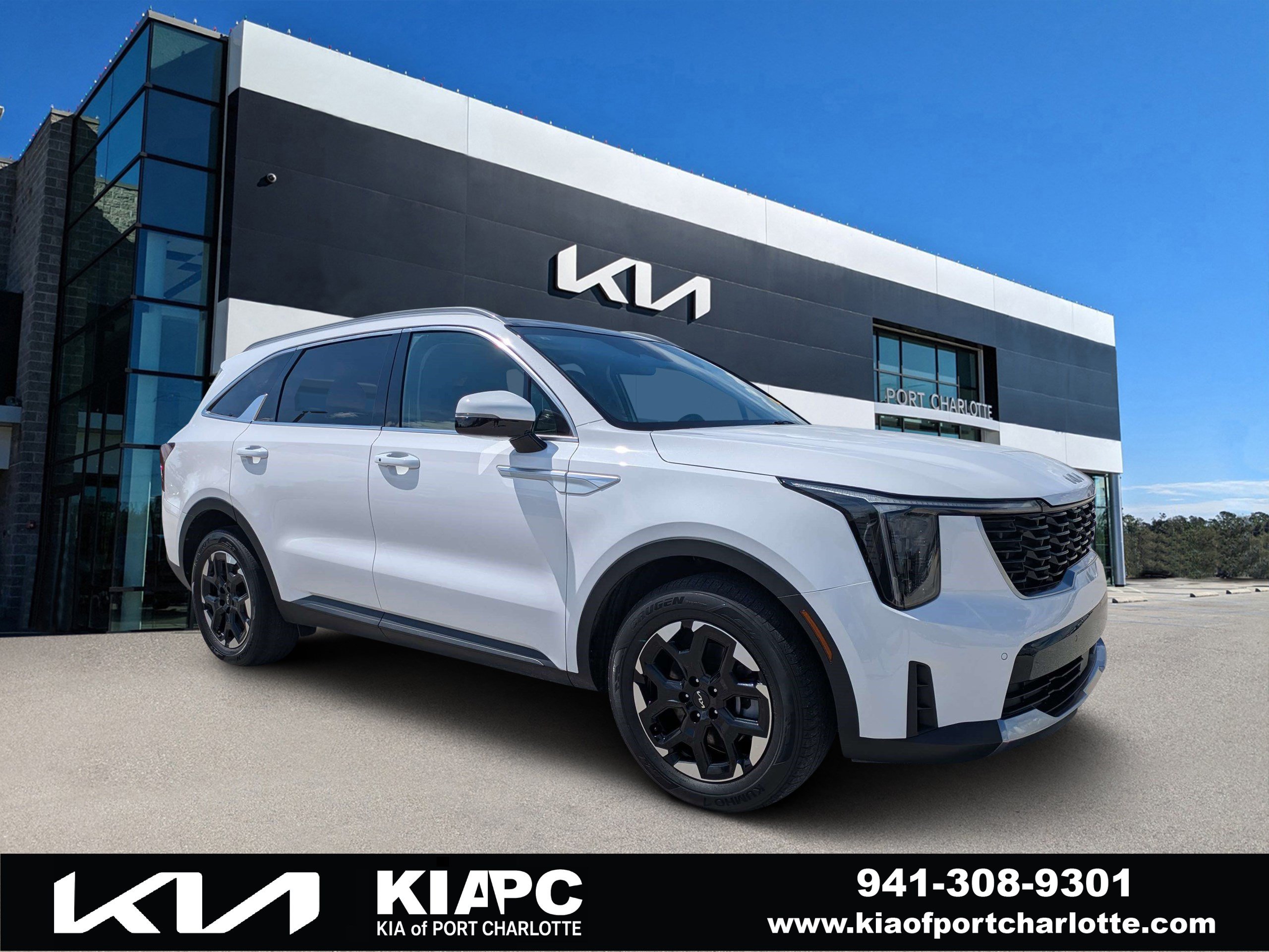 Certified 2025 Kia Sorento S w/ Panoramic Sunroof Package FWD image 1