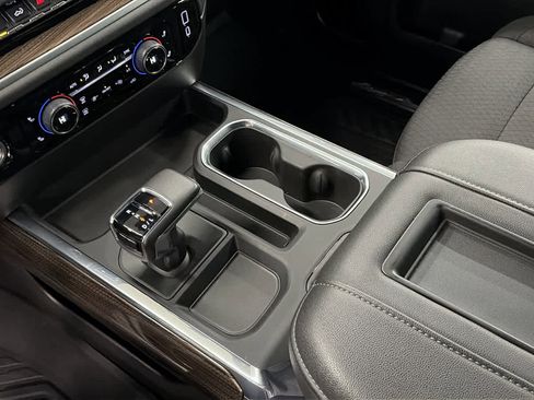 Certified 2022 Chevrolet Silverado 1500 RST image 18