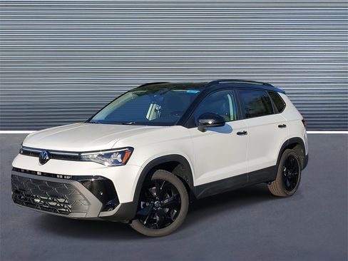 New 2026 Volkswagen Taos SE image 1