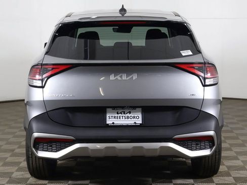 Used 2023 Kia Sportage LX image 11