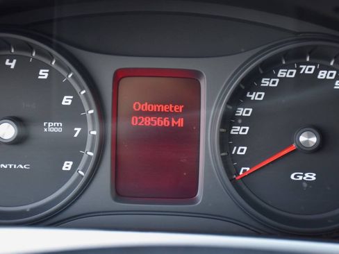 Used 2008 Pontiac G8 RWD image 16