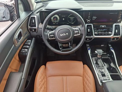 Used 2022 Kia Sorento SX Prestige w/ Rust Color Package AWD/4WD image 11