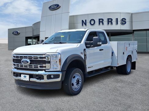 New 2025 Ford F450 XL image 2
