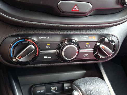 Used 2020 Kia Soul LX FWD image 16