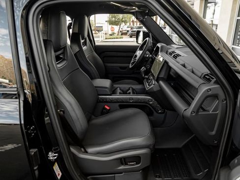 New 2026 Land Rover Defender 110 OCTA AWD/4WD image 39