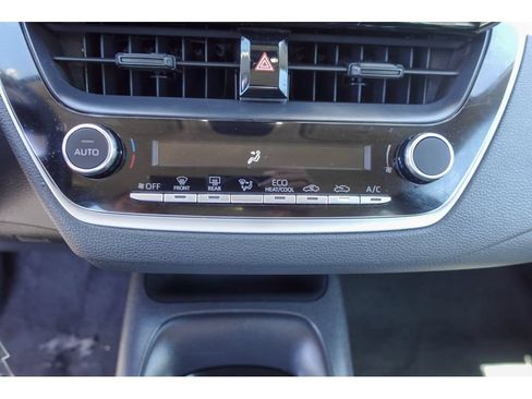 Used 2025 Toyota Corolla LE FWD image 19