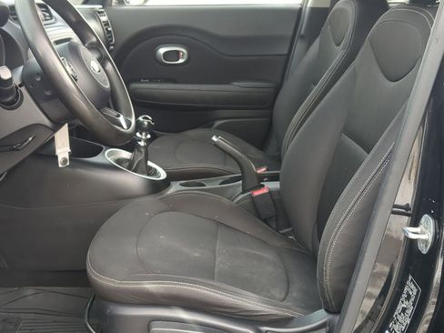 Used 2015 Kia Soul image 18