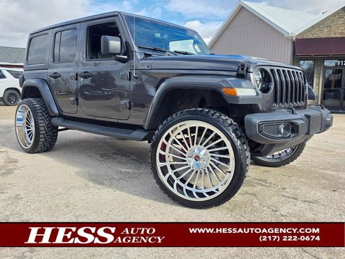 Used 2021 Jeep Wrangler Unlimited Sahara image 1
