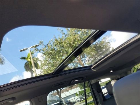 Certified 2023 Cadillac XT6 Premium Luxury w/ Technology Package image 22