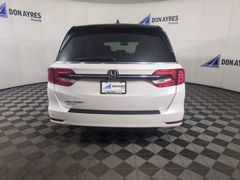 Used 2023 Honda Odyssey EX-L image 4