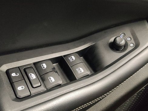Used 2023 Jeep Grand Cherokee Altitude AWD/4WD image 27