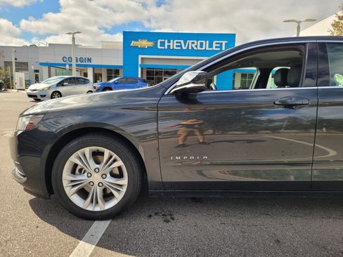 Used 2015 Chevrolet Impala LT image 12