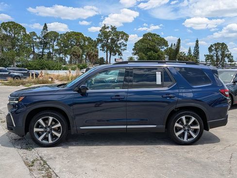 Used 2025 Honda Pilot Touring image 5