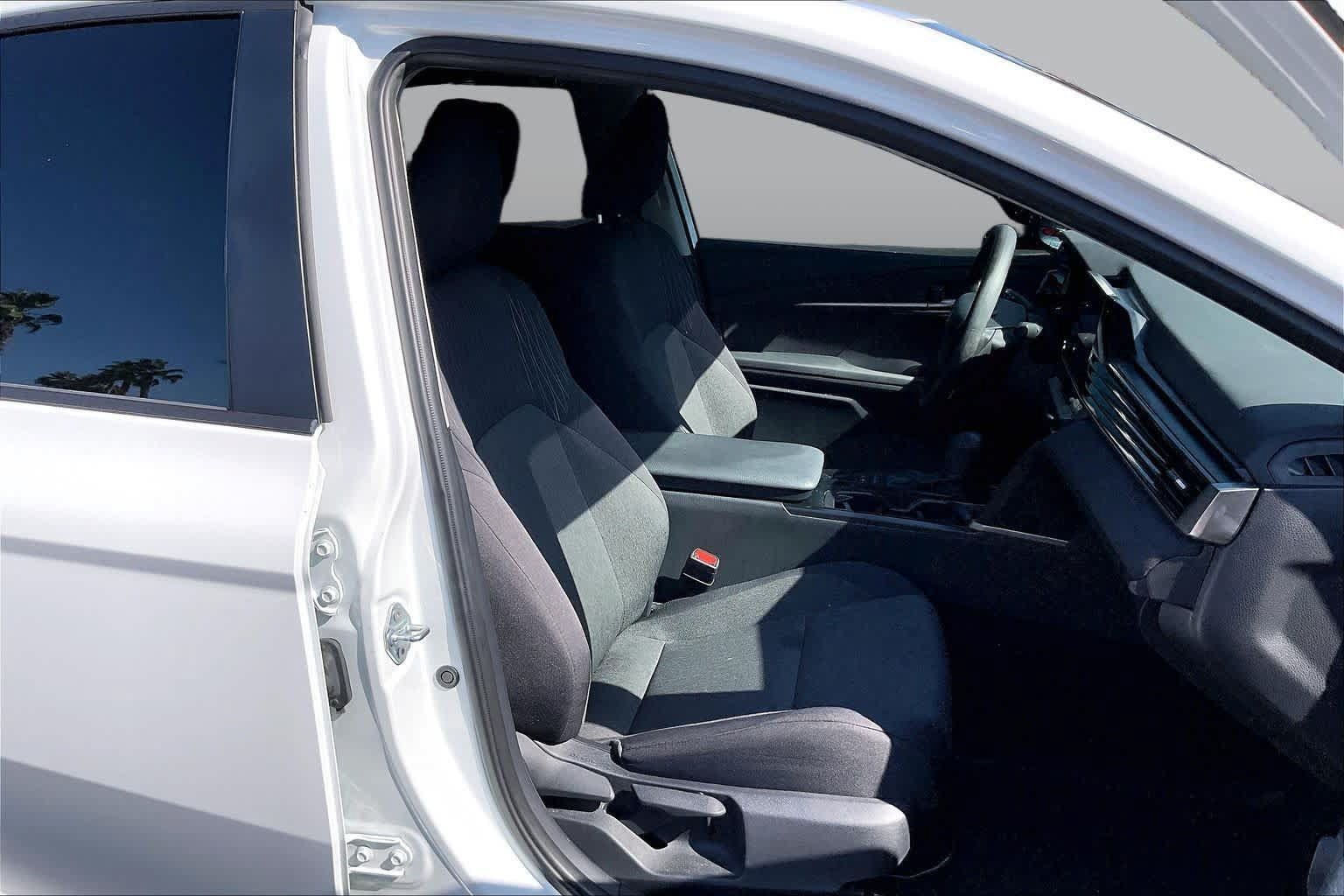 Used 2025 Toyota Camry LE FWD image 8