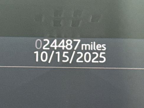 Used 2020 Land Rover Defender 110 First Edition image 20