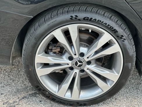 Used 2018 Mercedes-Benz C 350e Sedan w/ Premium Package image 25