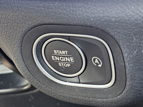 Used 2023 Mercedes-Benz GLS 450 4MATIC image 13